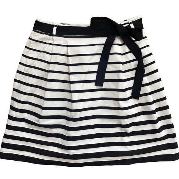 White House Black Market Pleated Striped Mini Skirt- Black and White. - 4 - Picture 1 of 3